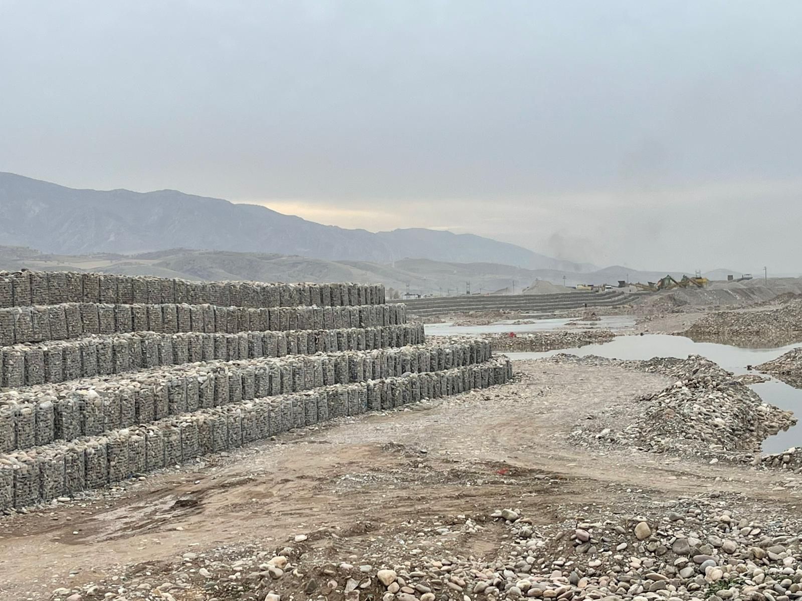 Defense Barrier Kum Koy Savunma Bariyerleri